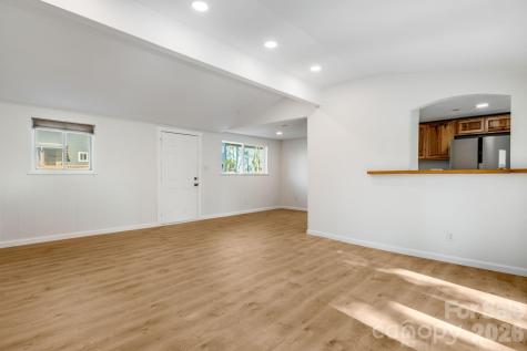21 Oak Hill Drive Asheville NC 28806