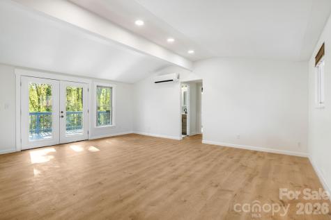21 Oak Hill Drive Asheville NC 28806