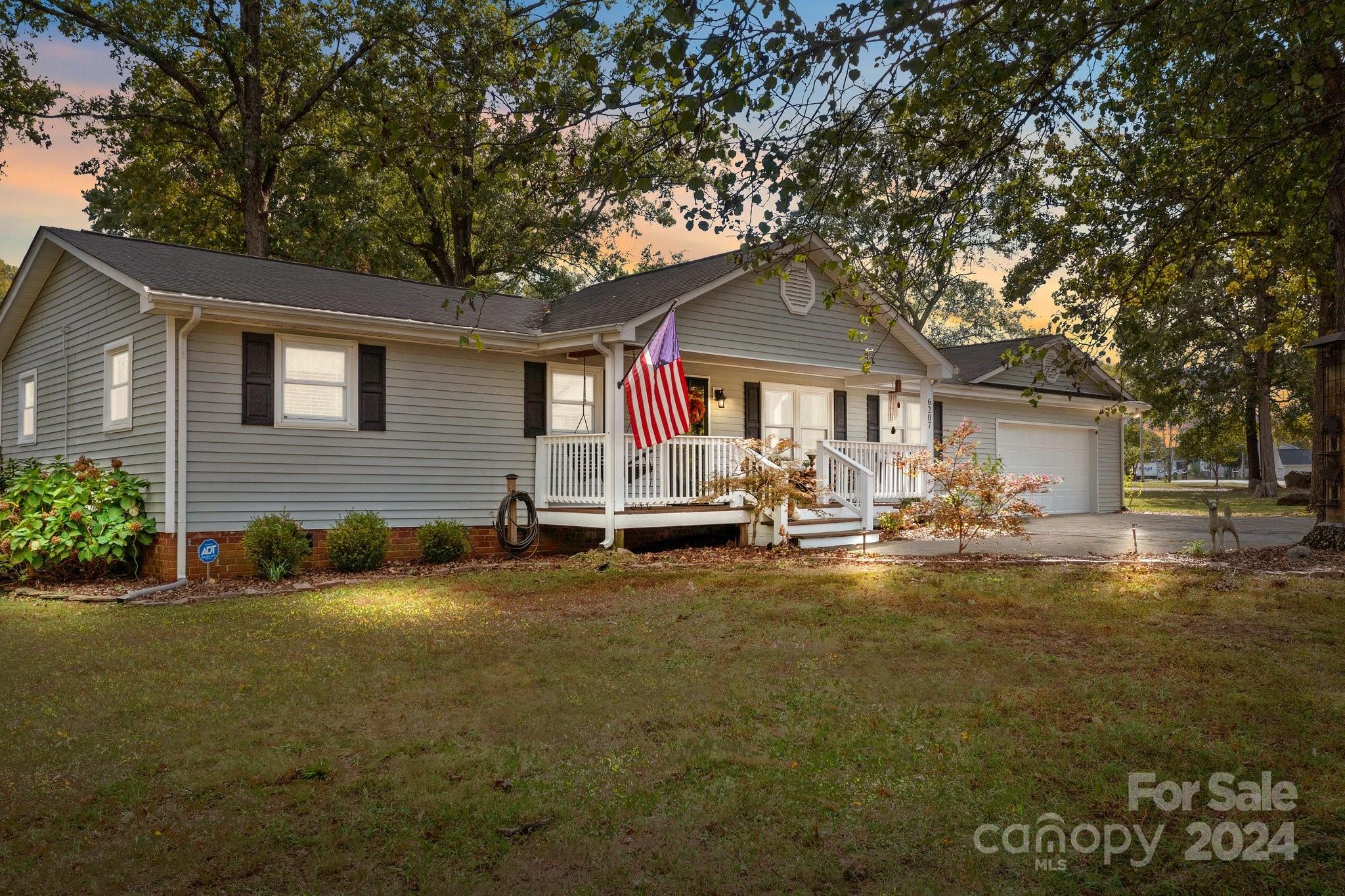 6207 Cambridge Drive Harrisburg NC 28075