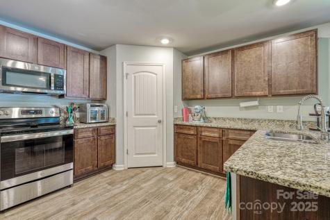 1281 Twin Bridge Road Gaffney SC 29341