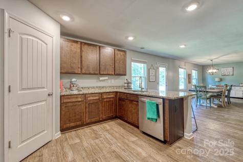 1281 Twin Bridge Road Gaffney SC 29341