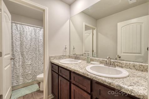 1281 Twin Bridge Road Gaffney SC 29341