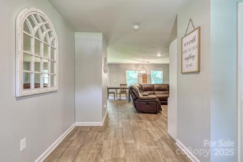 1281 Twin Bridge Road Gaffney SC 29341