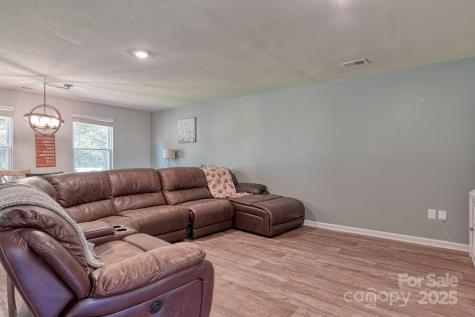 1281 Twin Bridge Road Gaffney SC 29341