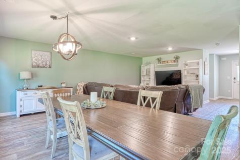 1281 Twin Bridge Road Gaffney SC 29341