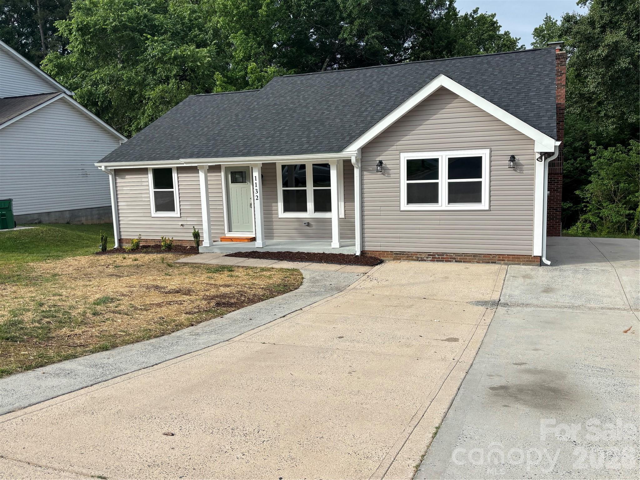 1132 Farmfield Lane Charlotte NC 28213