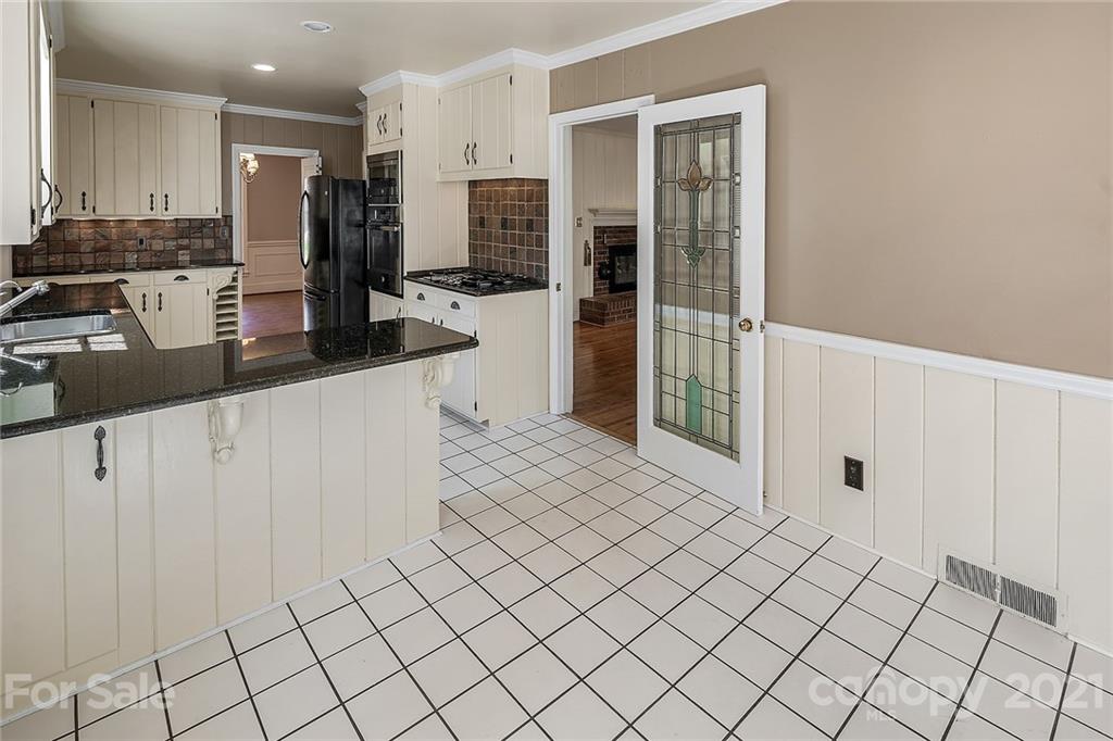 2631 Rothwood Drive Charlotte NC 28211