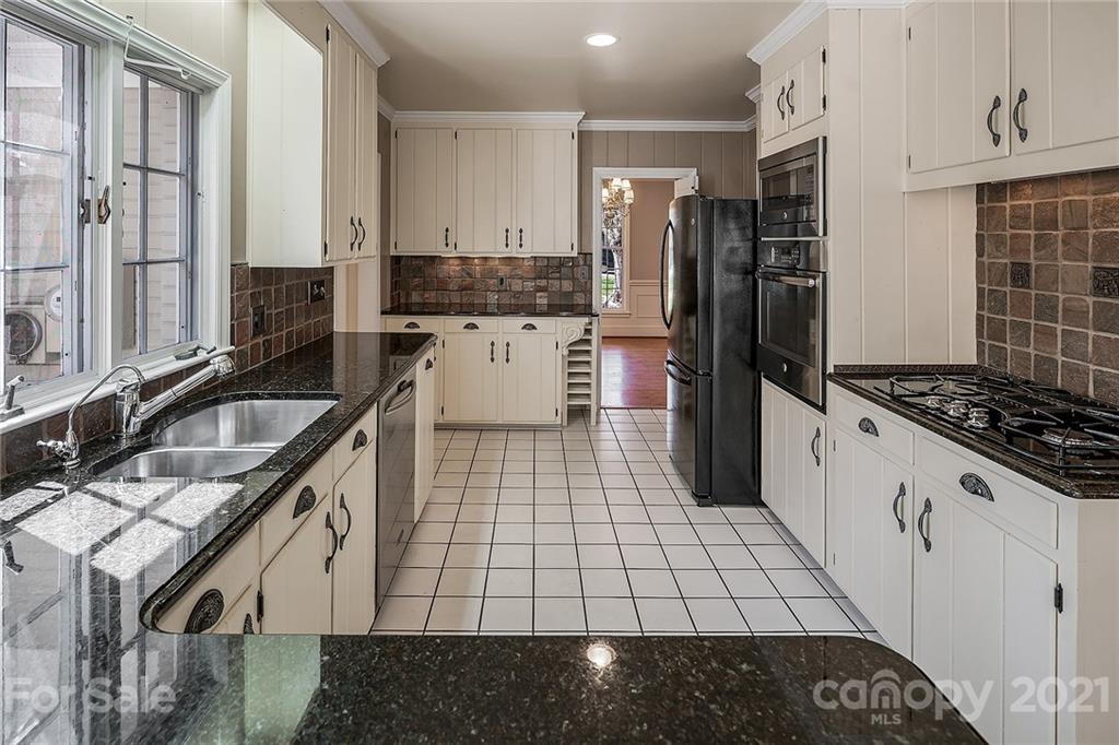 2631 Rothwood Drive Charlotte NC 28211