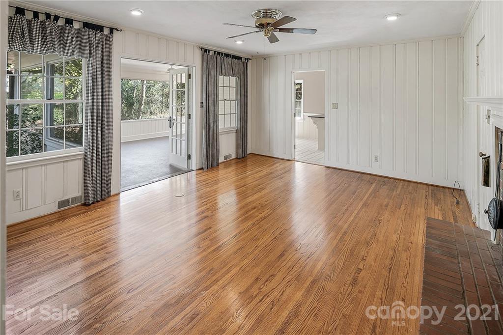 2631 Rothwood Drive Charlotte NC 28211