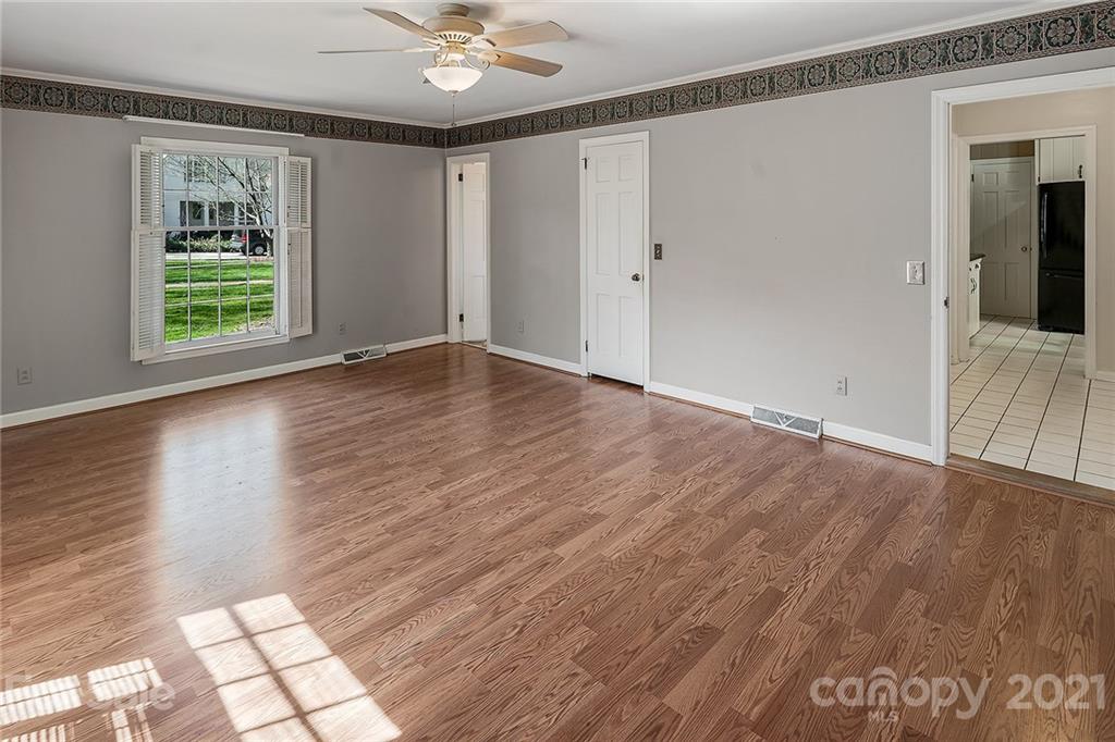 2631 Rothwood Drive Charlotte NC 28211
