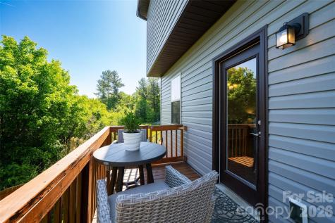 151 Cardwell Lane Fletcher NC 28732