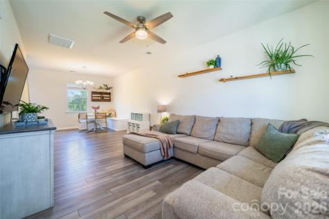 151 Cardwell Lane Fletcher NC 28732