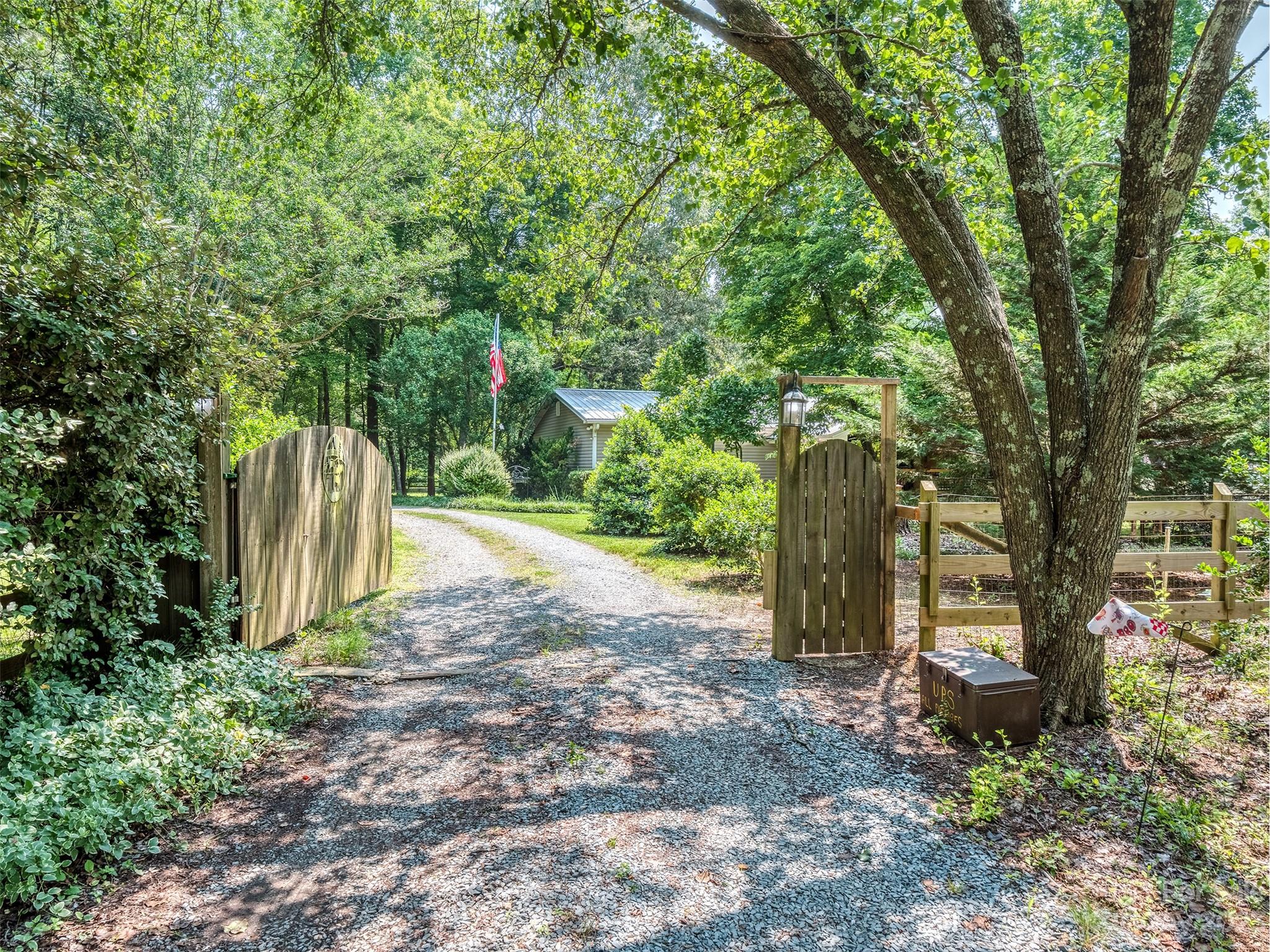 6517 Shaw Avenue Waxhaw NC 28173