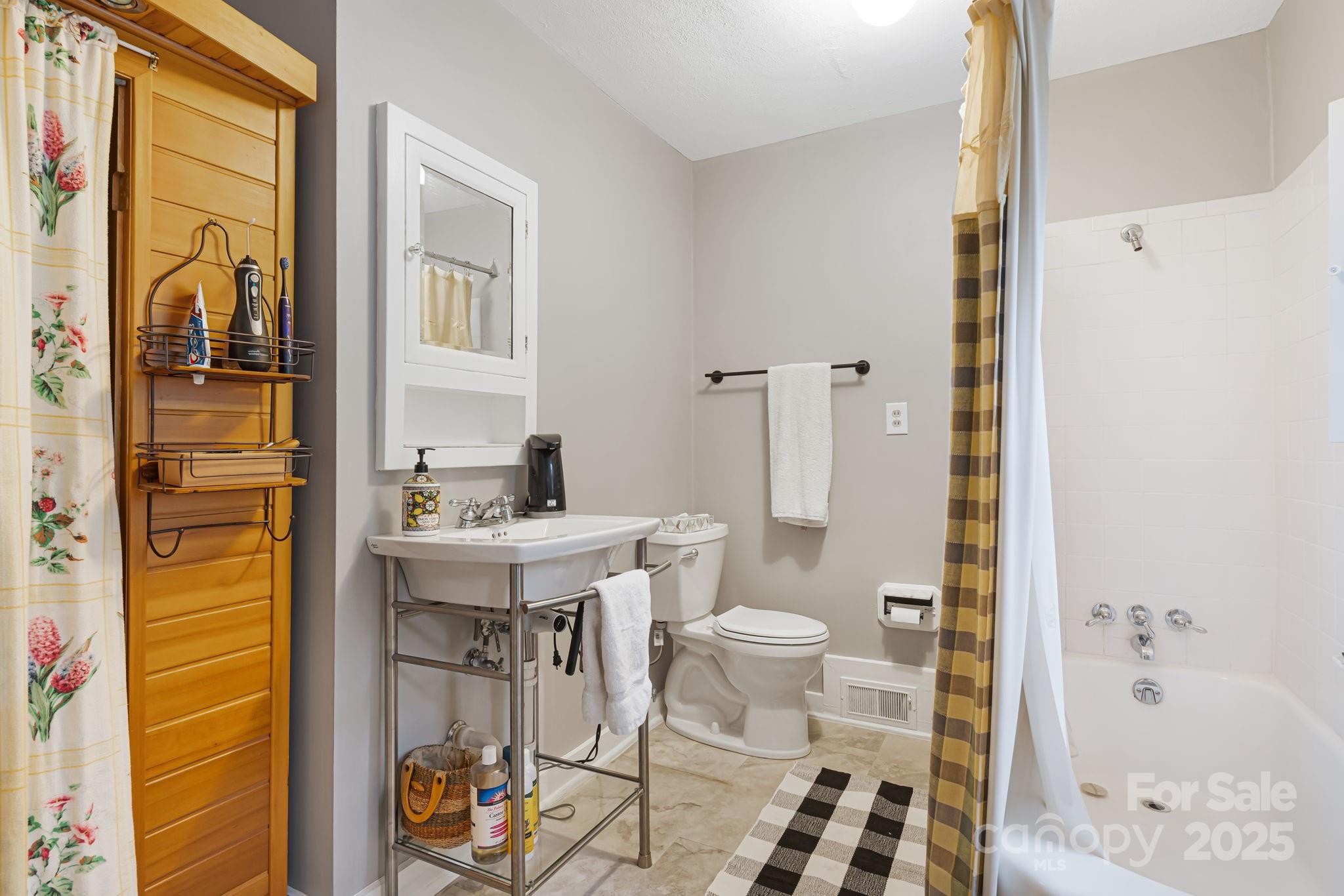 1186 Old Us 70 Highway Black Mountain NC 28711