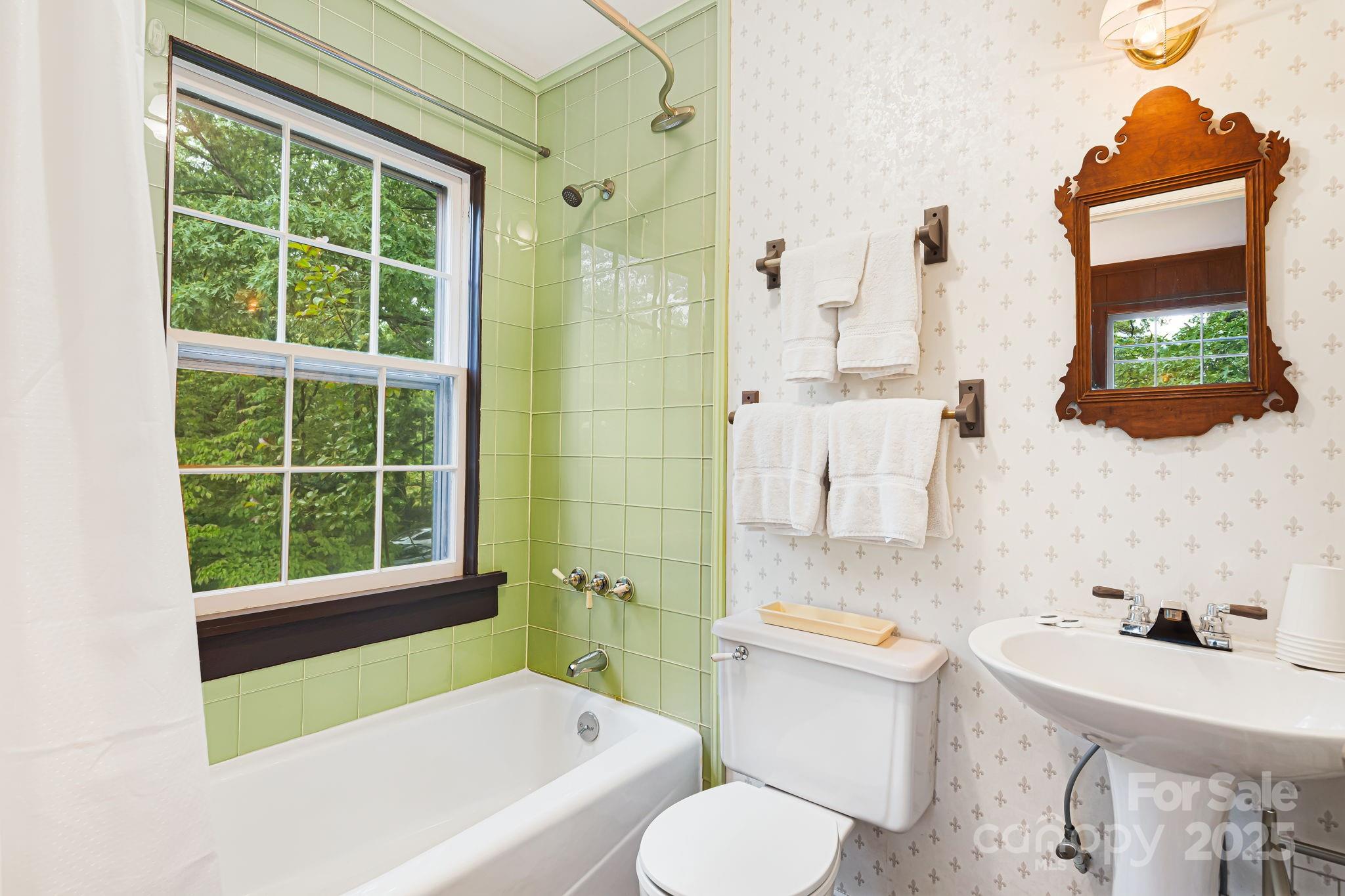 1186 Old Us 70 Highway Black Mountain NC 28711