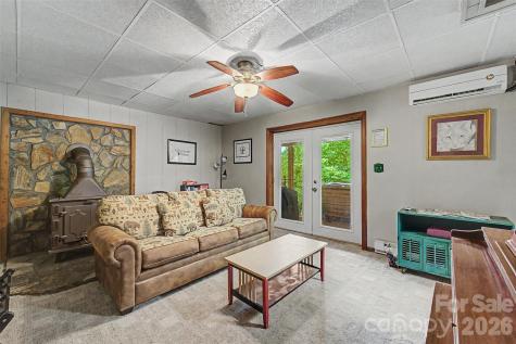 1413 Kitchens Branch Road Sylva NC 28779