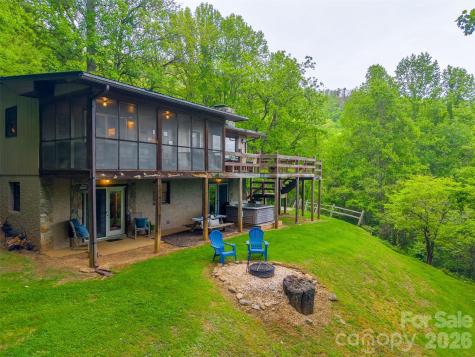 1413 Kitchens Branch Road Sylva NC 28779