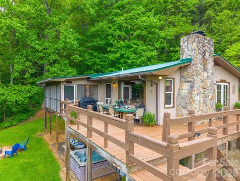1413 Kitchens Branch Road Sylva NC 28779