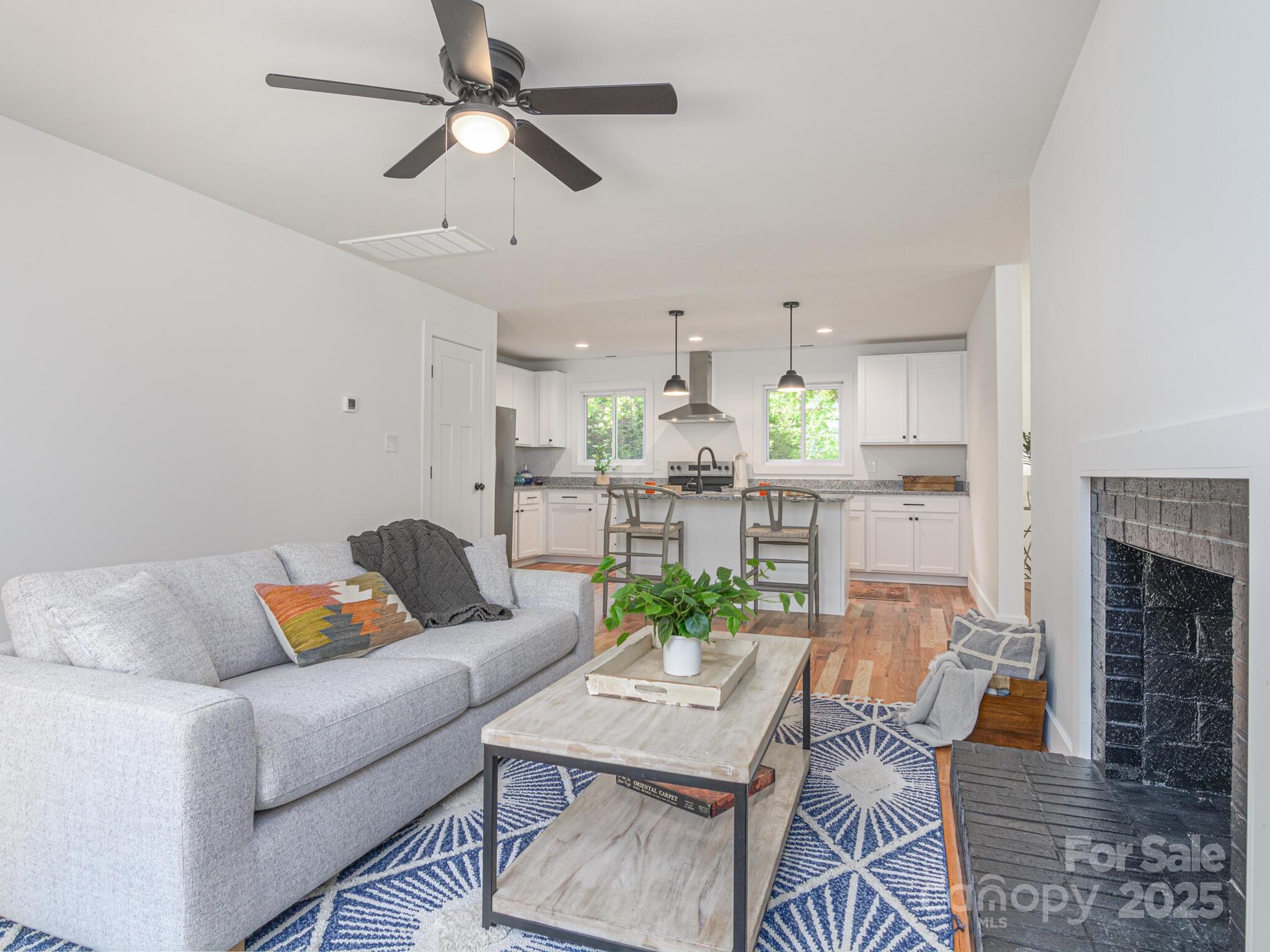 23 Leisure Mountain Road Asheville NC 28804