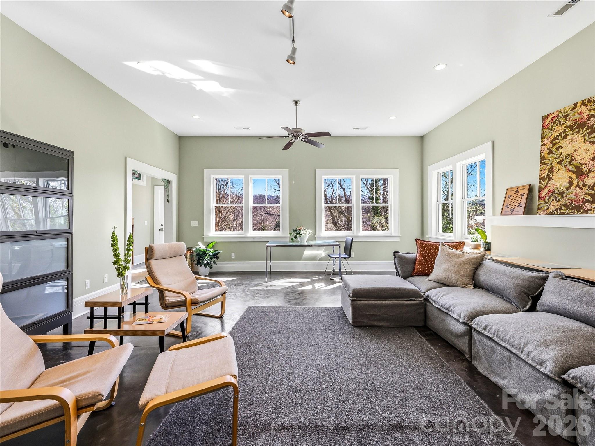 41 Cumberland Circle Asheville NC 28801