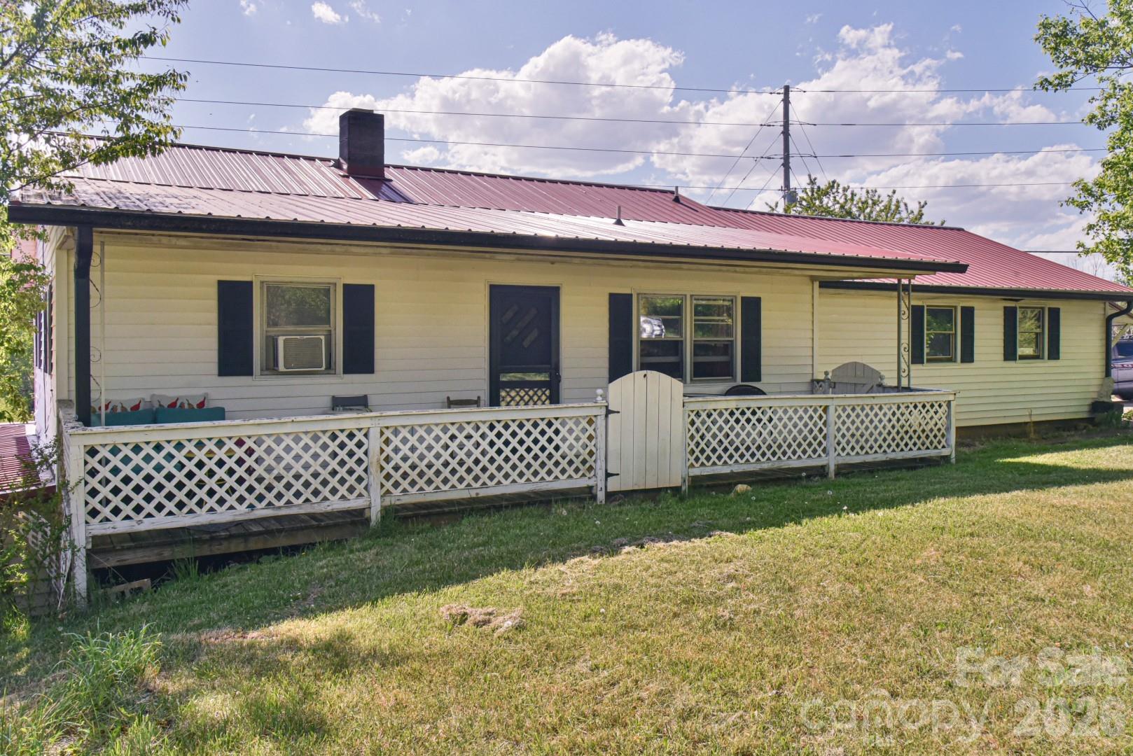 Leicester NC, 16 Rocking Chair Lane