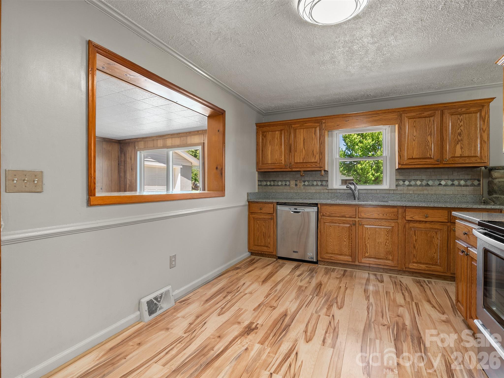 17 W Farley Street Waynesville NC 28786