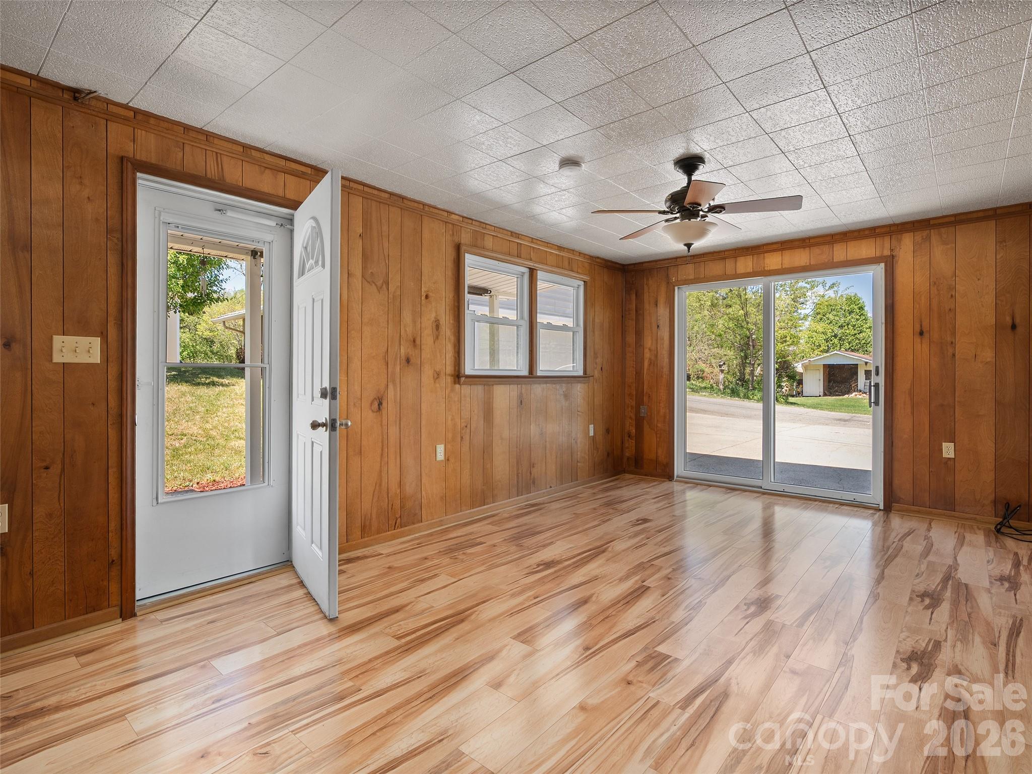 17 W Farley Street Waynesville NC 28786