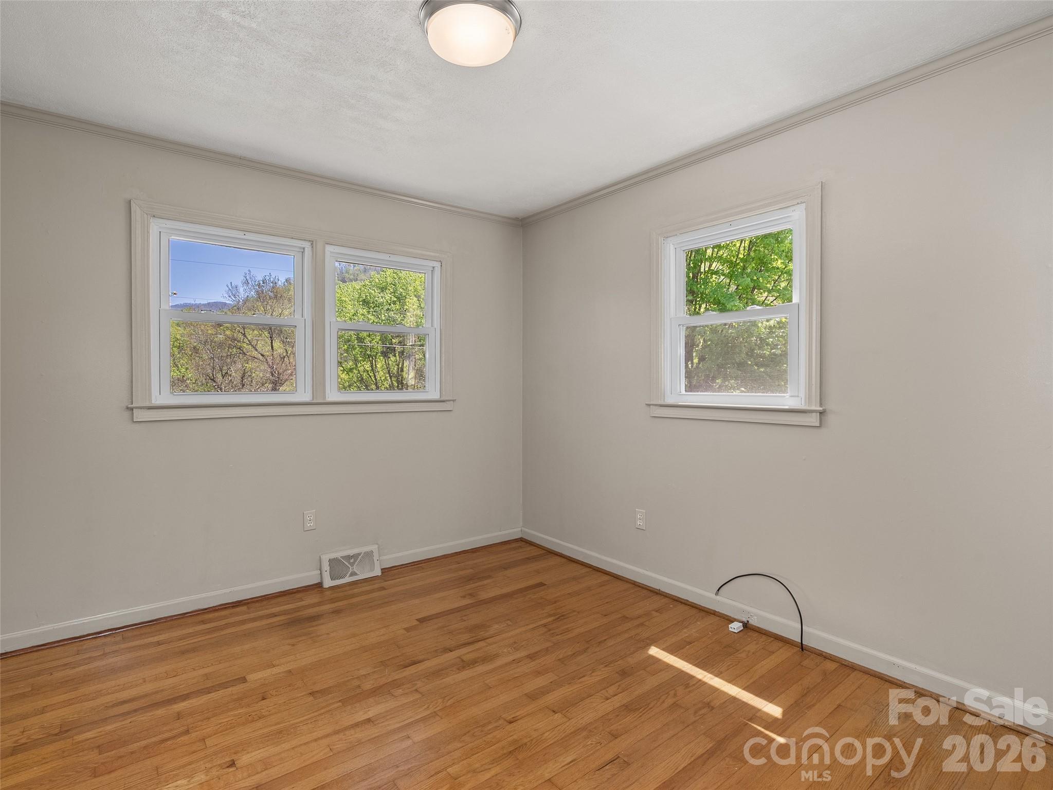 17 W Farley Street Waynesville NC 28786