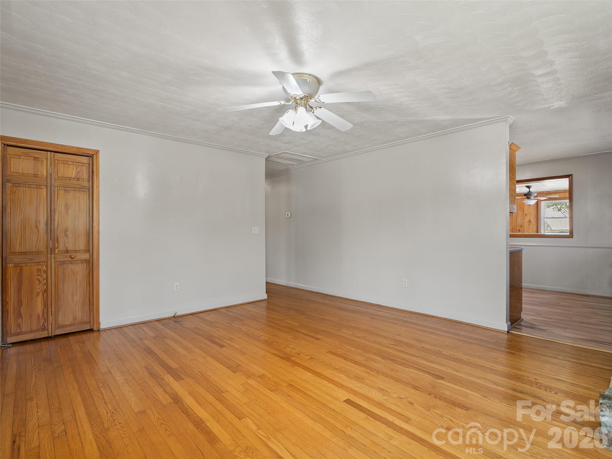 17 W Farley Street Waynesville NC 28786