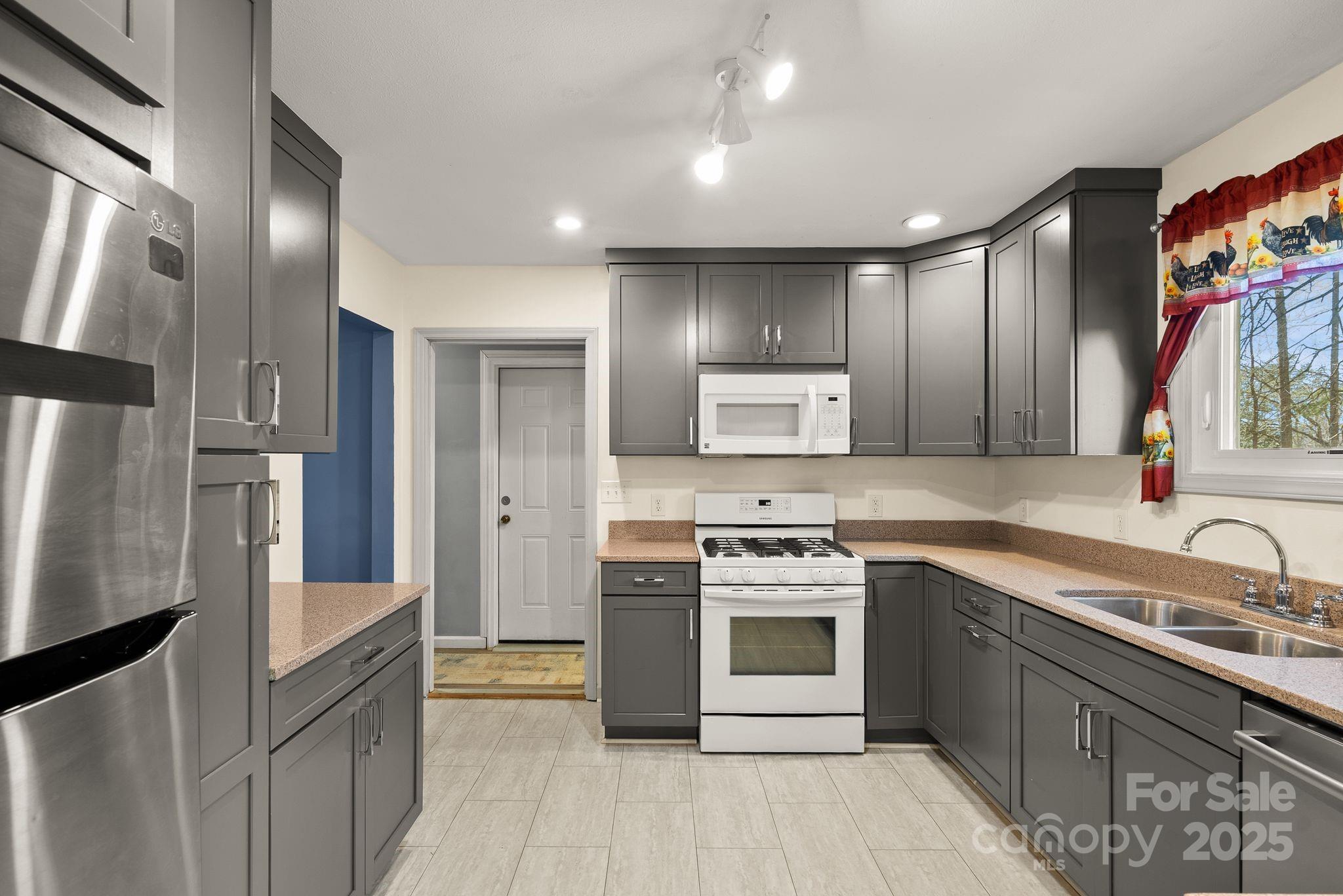 23 Ballantree Drive Asheville NC 28803