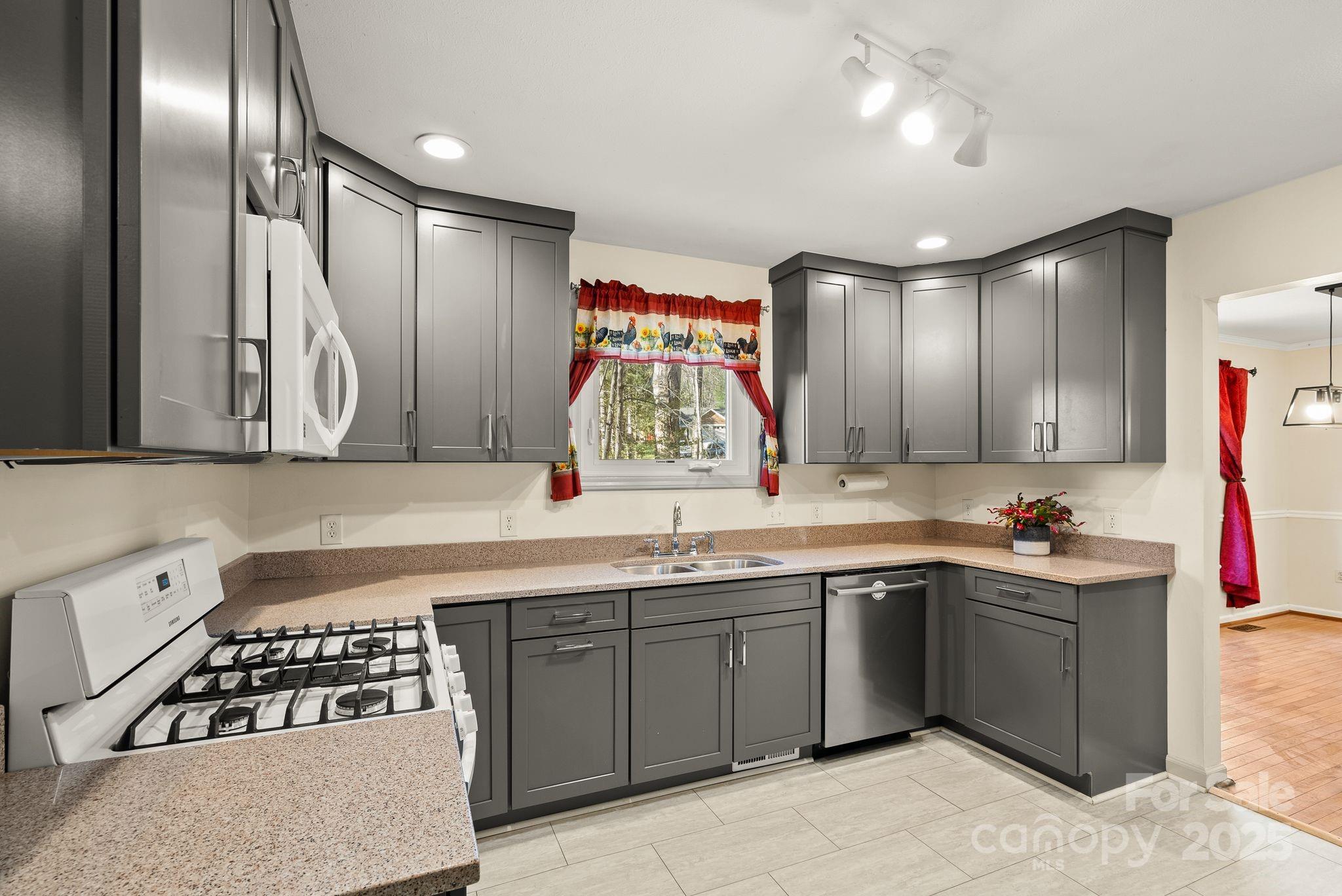 23 Ballantree Drive Asheville NC 28803