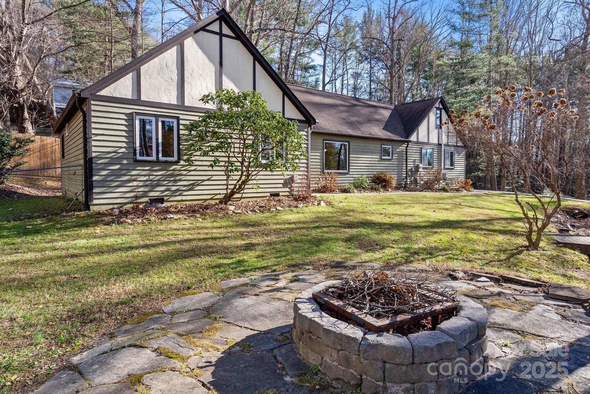 23 Ballantree Drive Asheville NC 28803