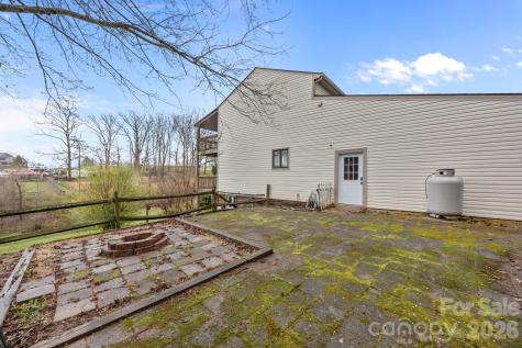 234 Justice Ridge Road Candler NC 28715
