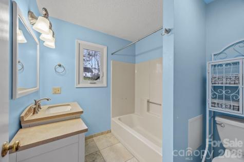 234 Justice Ridge Road Candler NC 28715