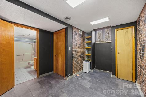 234 Justice Ridge Road Candler NC 28715