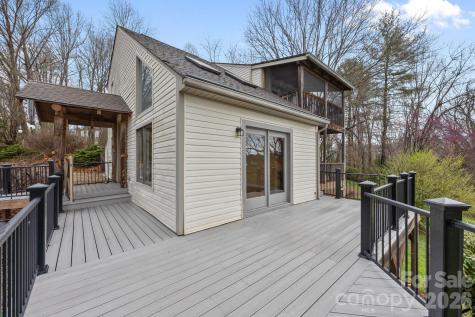 234 Justice Ridge Road Candler NC 28715
