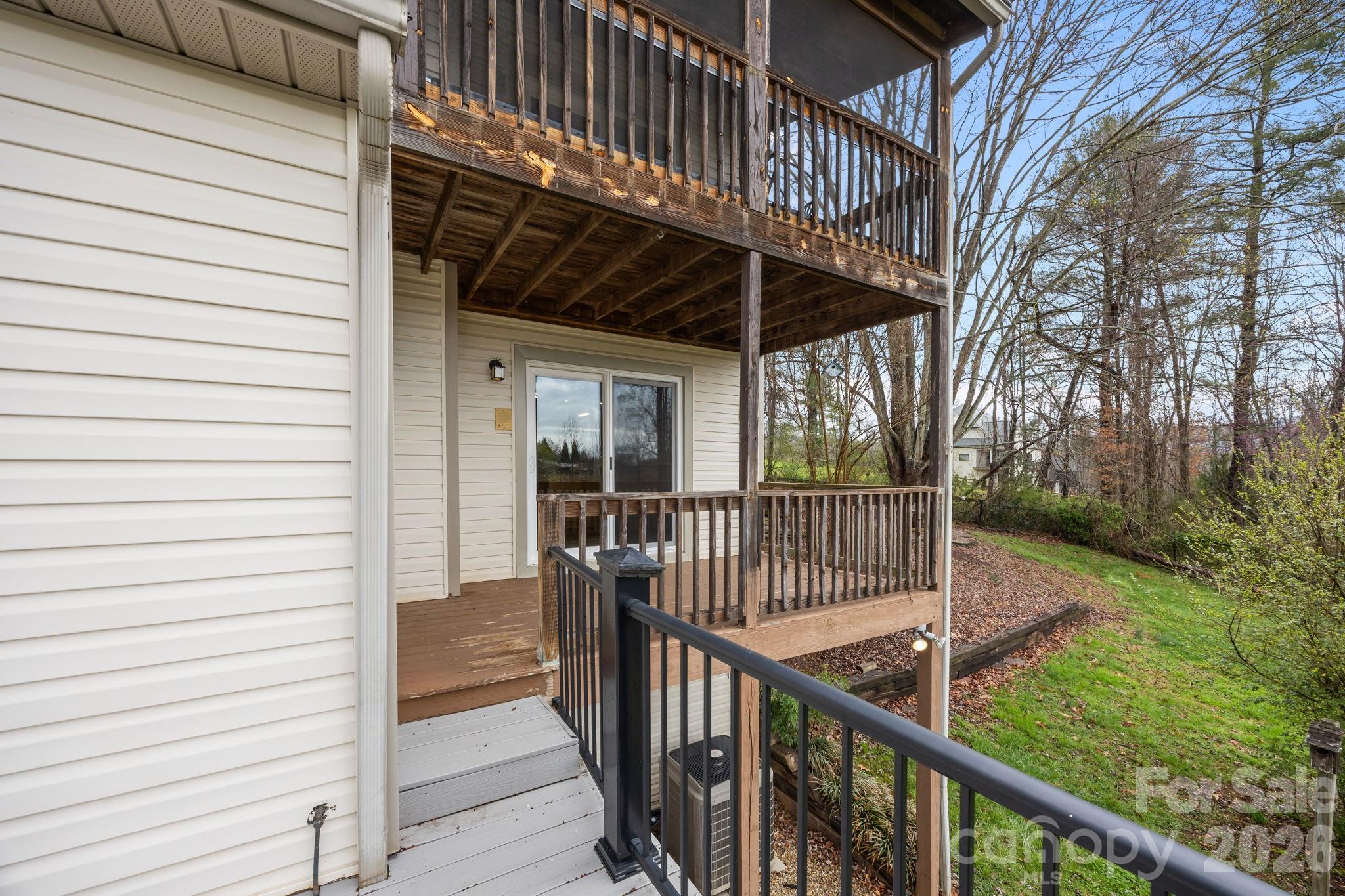 234 Justice Ridge Road Candler NC 28715
