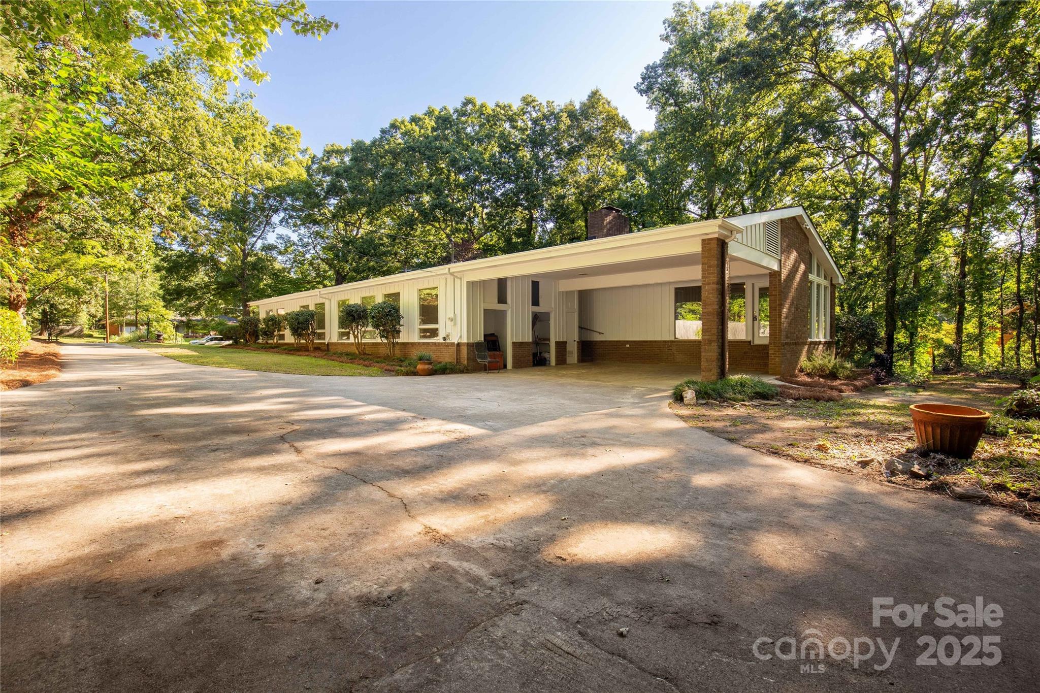 981 Sherwood Circle Lancaster SC 29720