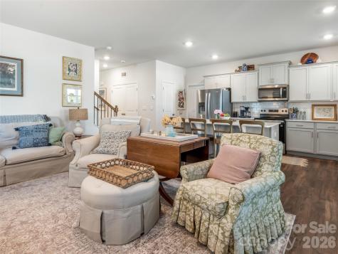 596 Country Oak Drive Asheville NC 28804