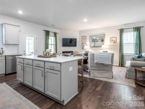596 Country Oak Drive Asheville NC 28804