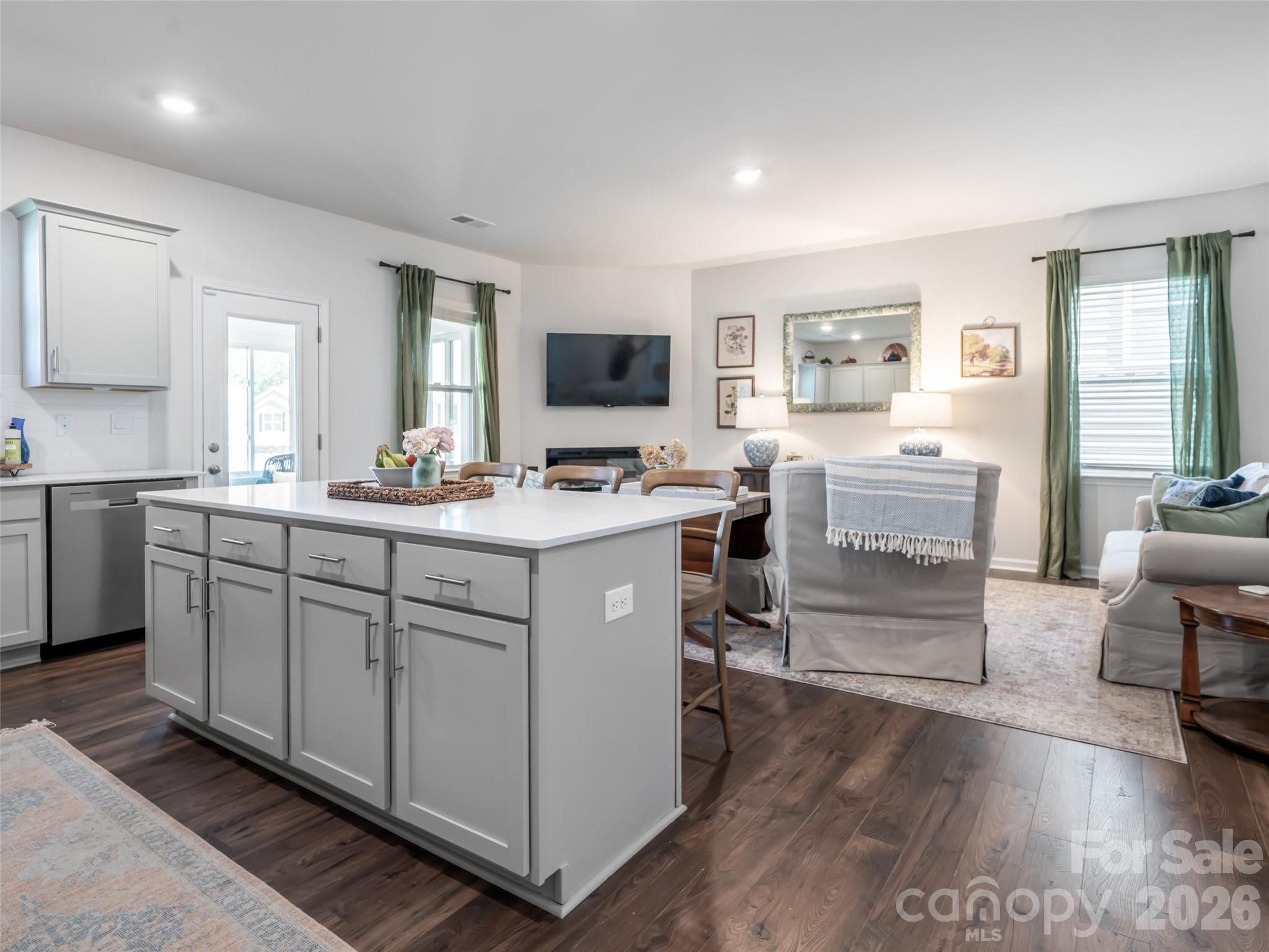 596 Country Oak Drive Asheville NC 28804