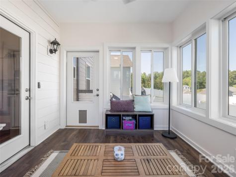 596 Country Oak Drive Asheville NC 28804