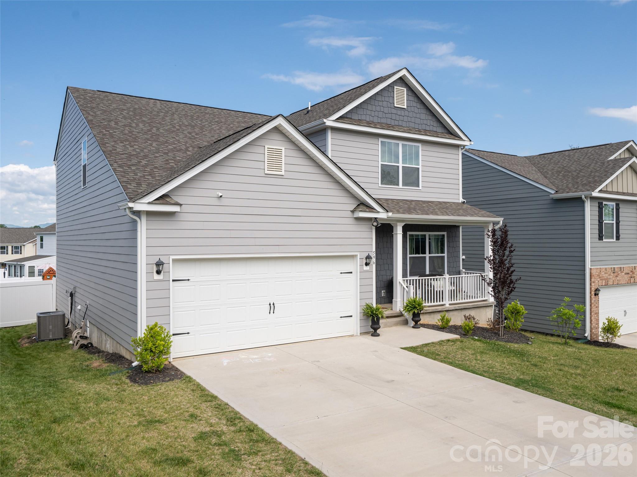596 Country Oak Drive Asheville NC 28804
