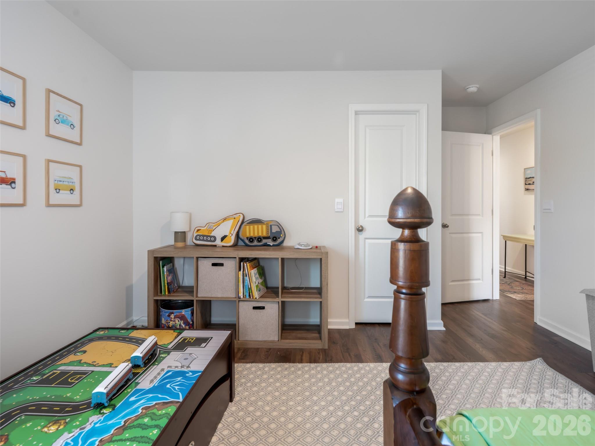 596 Country Oak Drive Asheville NC 28804