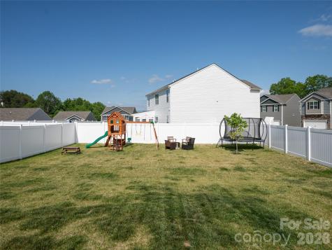 596 Country Oak Drive Asheville NC 28804