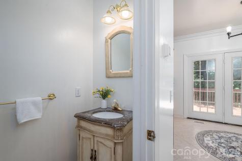 1535 20th Avenue Place NE Hickory NC 28601