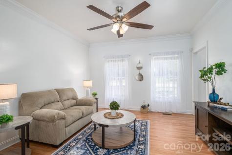 1535 20th Avenue Place NE Hickory NC 28601