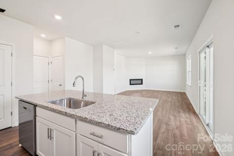 576 Country Oak Drive Asheville NC 28804