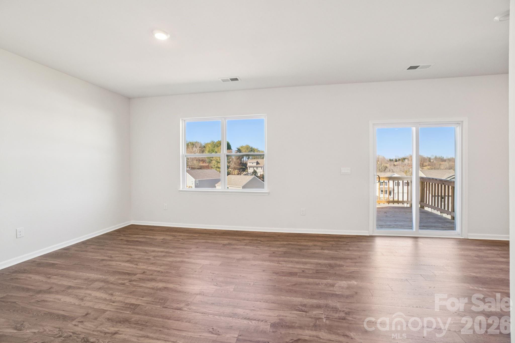 576 Country Oak Drive Asheville NC 28804