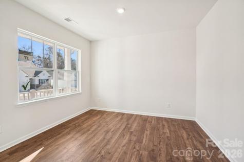 576 Country Oak Drive Asheville NC 28804